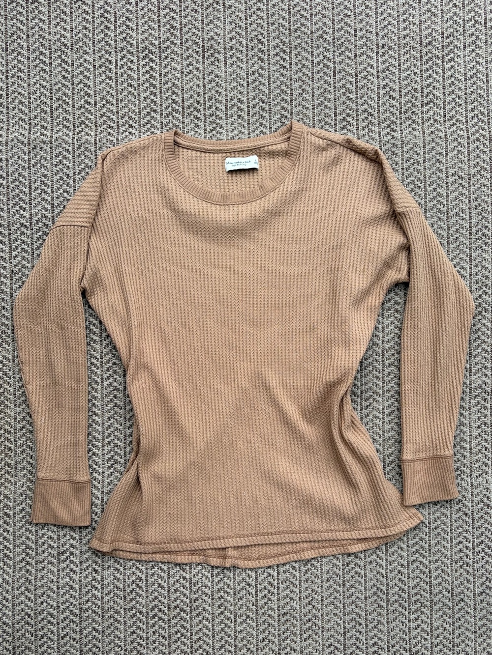 Abercrombie & Fitch Waffle Knit Long Sleeve Top in Camel